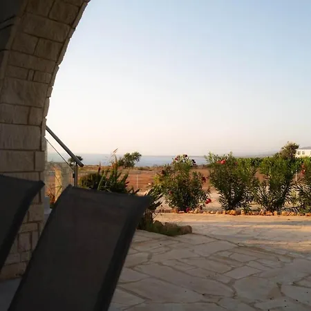 בית נופש 4 Bedroom At The Sea