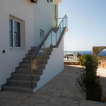 Case de vacanță 4 Bedroom At The Sea Peyia