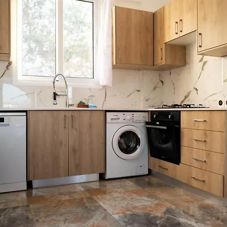 4 Bedroom At The Sea * Peyia