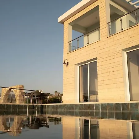 4 Bedroom At The Sea Peyia