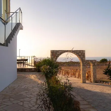 4 Bedroom At The Sea בית נופש