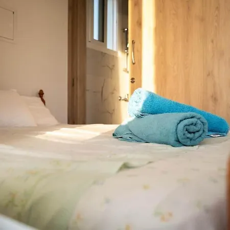 Case de vacanță 4 Bedroom At The Sea
