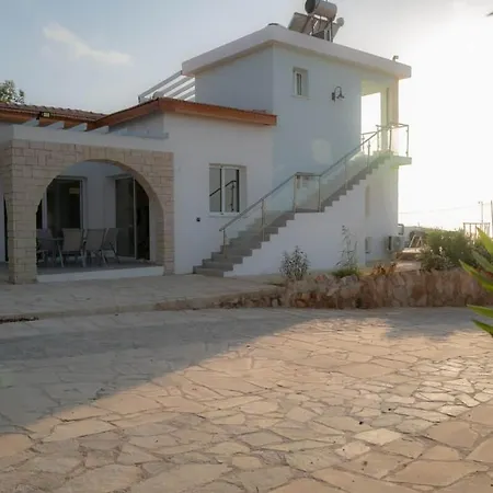 4 Bedroom At The Sea בית נופש *