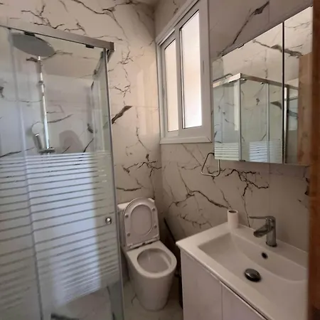 בית נופש 4 Bedroom At The Sea